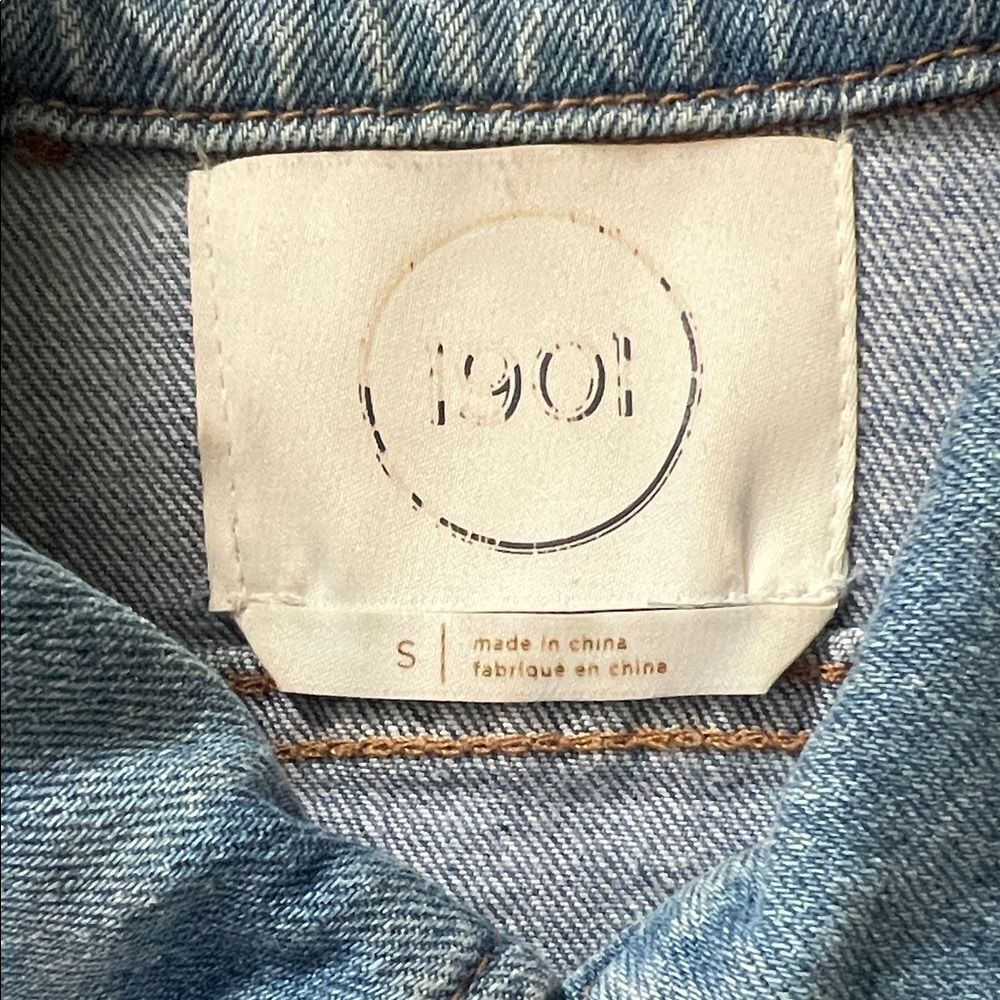 1901 Crop Denim Jacket Weekend Wash in Size S - Picture 10 of 15